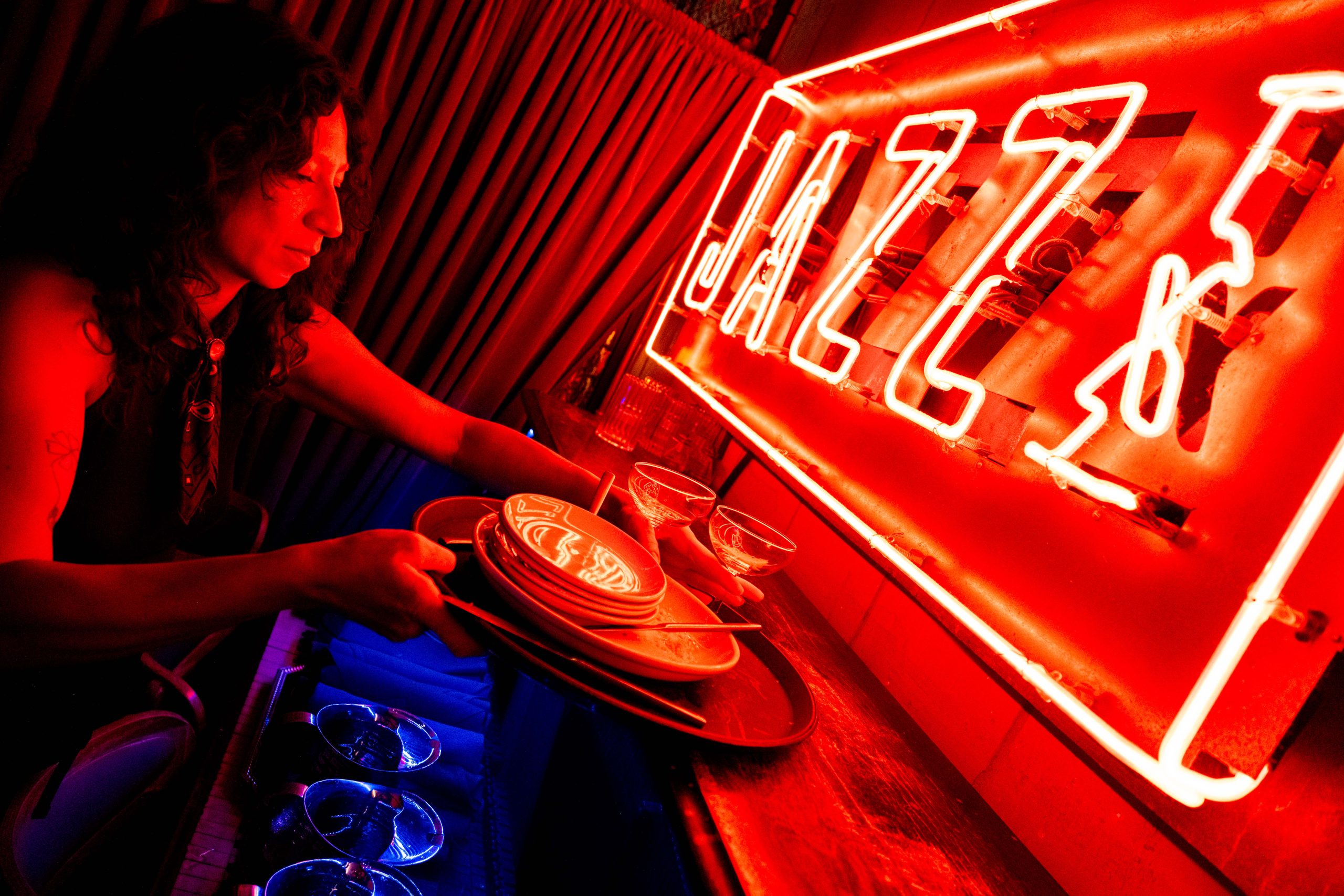 JazzTX_NeonSign_ClubEntrance_S