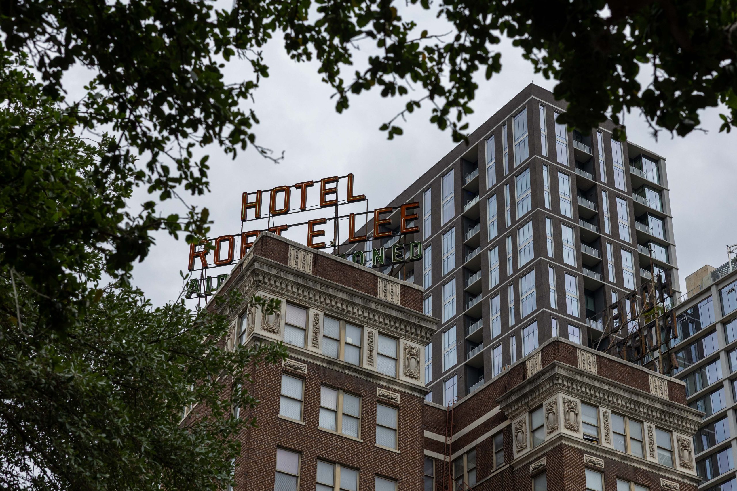 Kenzo Robe Housing Trust planning $22M renovation of Robert E. Lee building