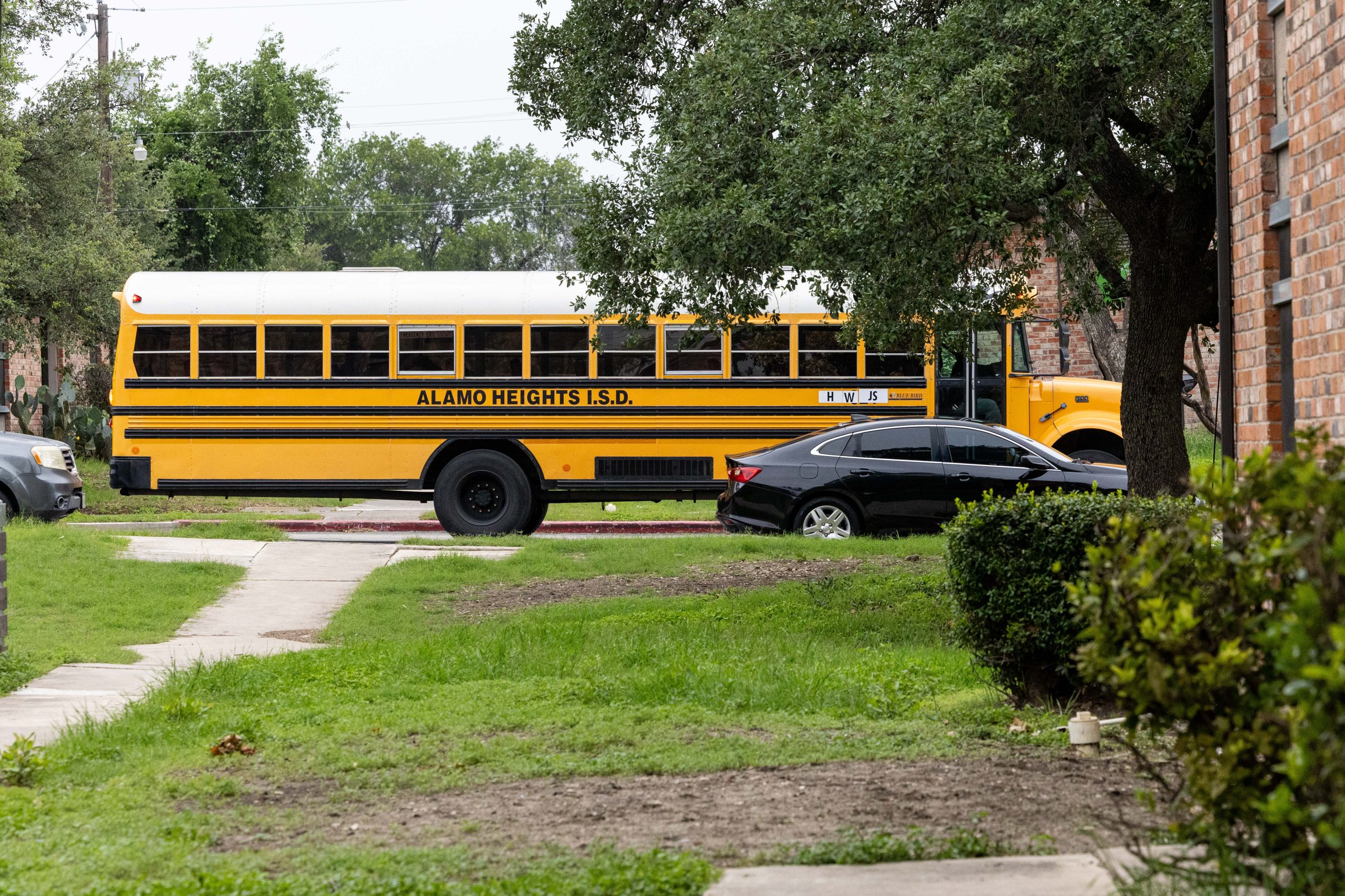 Group rallies behind 2 Alamo Heights children detained in Dilley