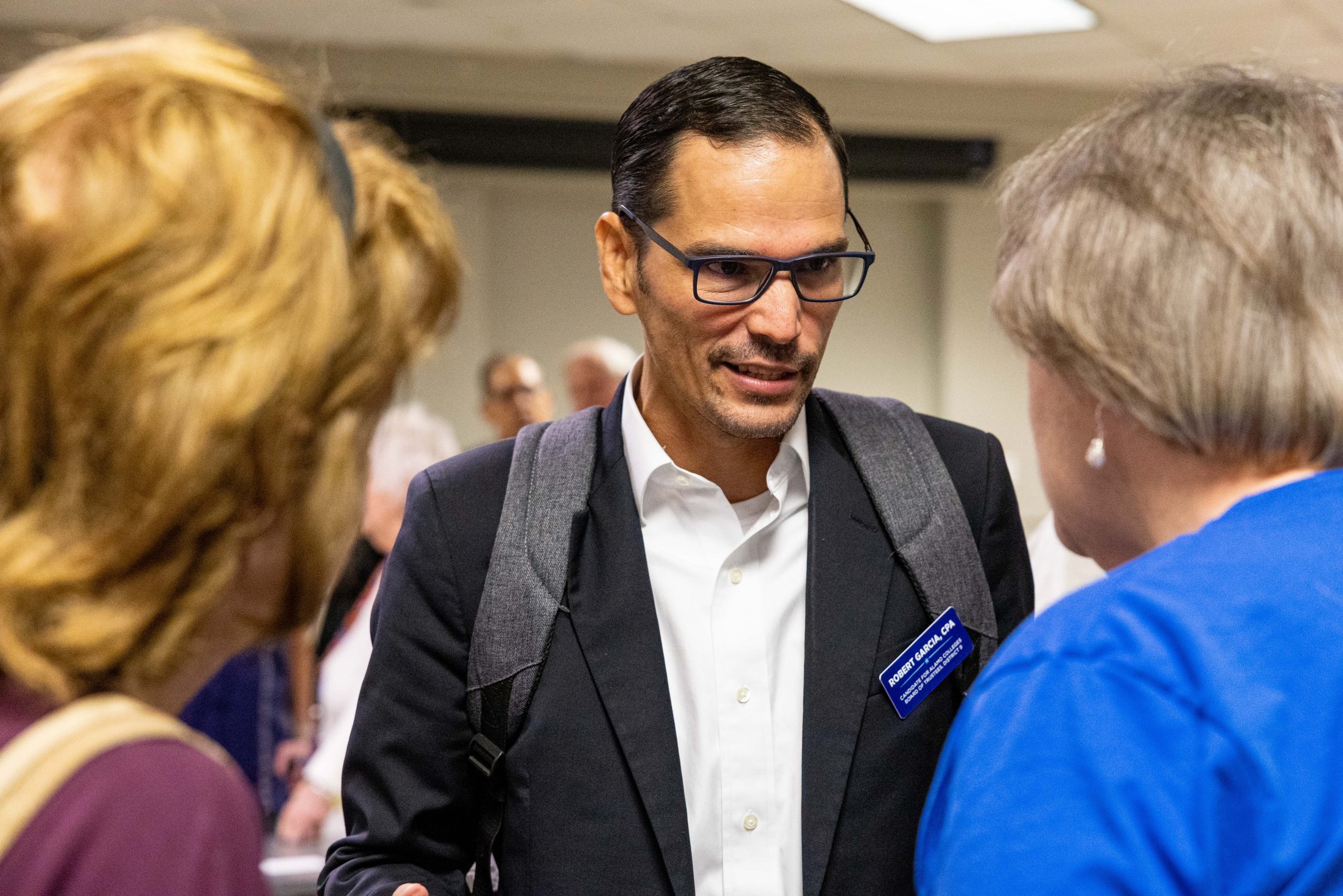 Robert Garcia wins runoff to hitch Alamo Faculties District board