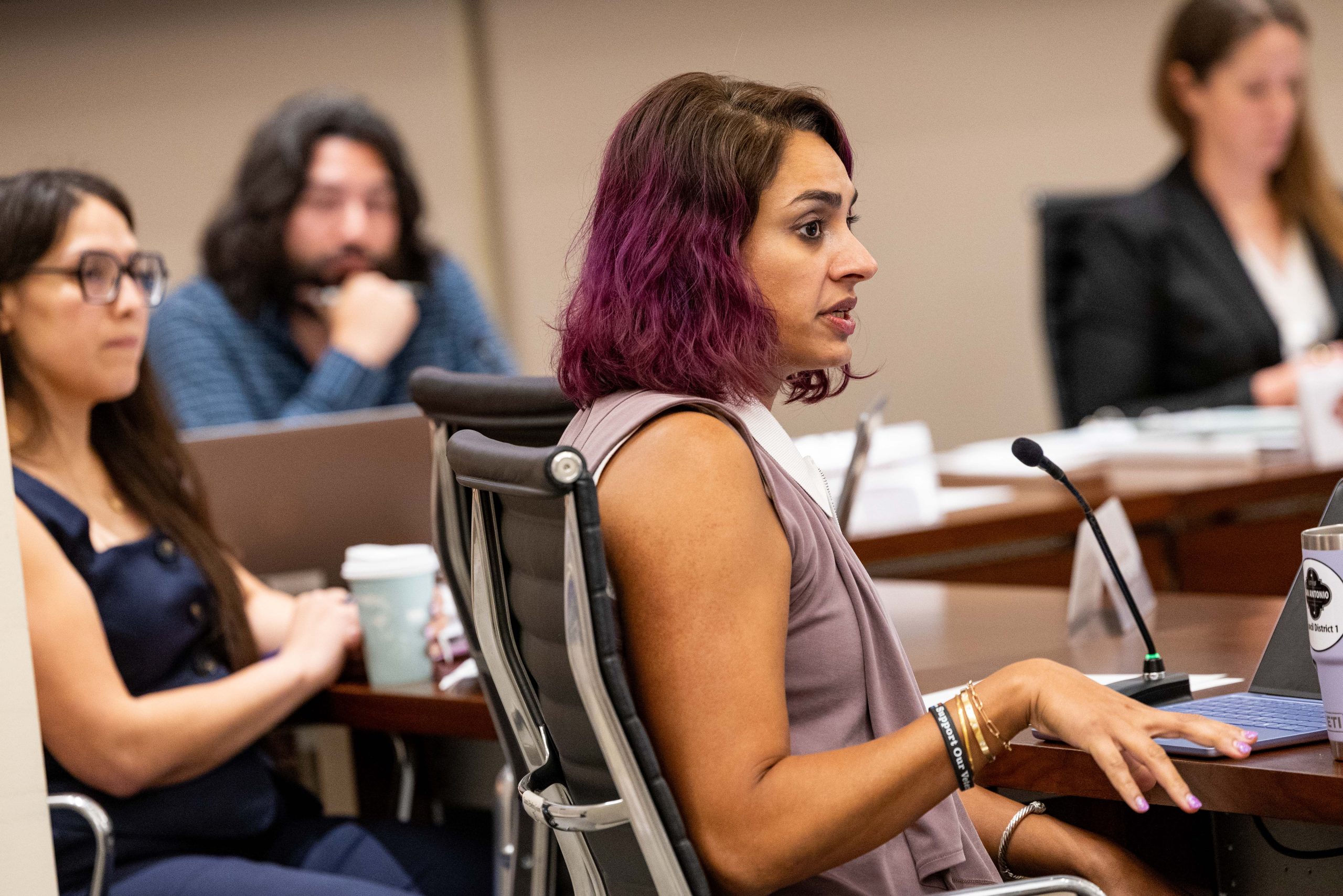 Metropolis Council aides push again on closed-door conduct discussions